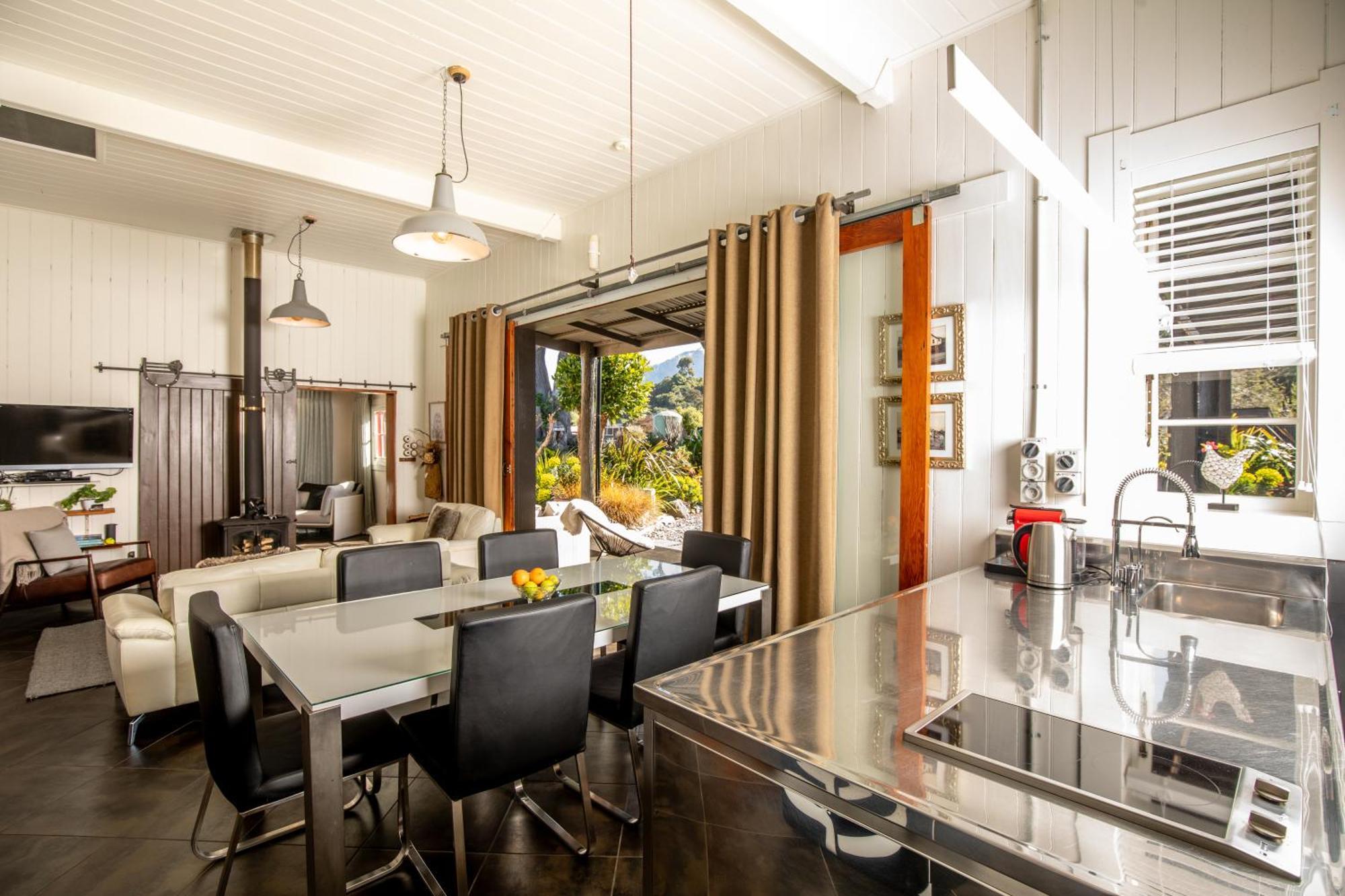 The Factory Luxury Accomodation Kaikoura Exterior foto